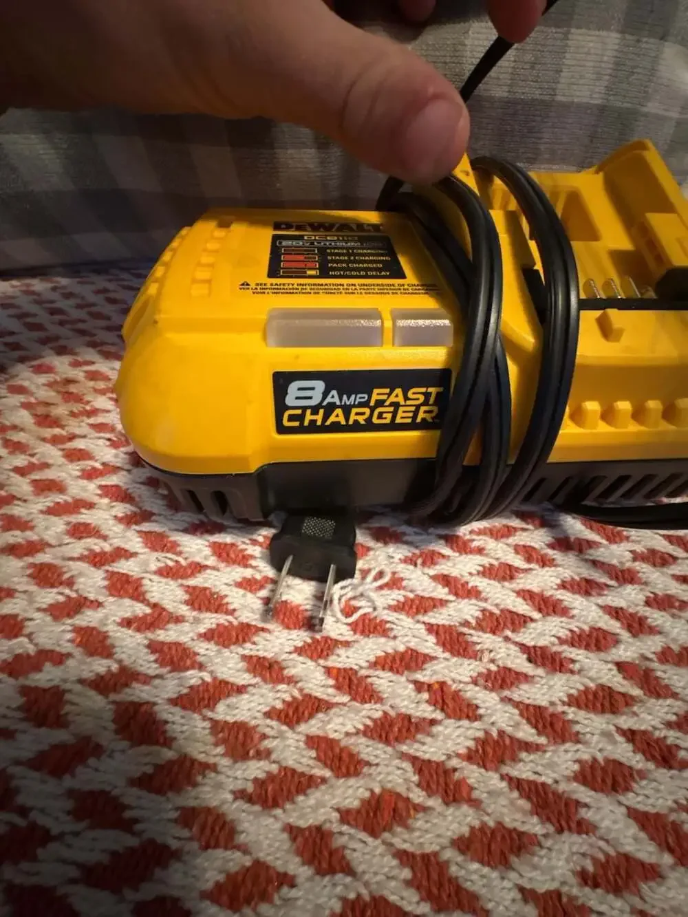 DeWalt DCB118 20V MAX 8 Amp Fast Battery Charger